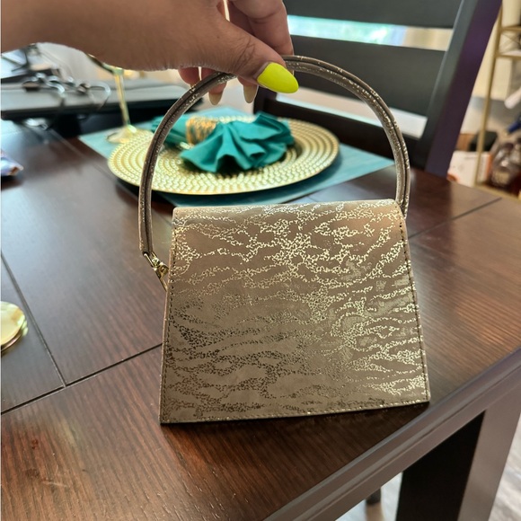 Luxury Purse never worn - Picture 3 of 6